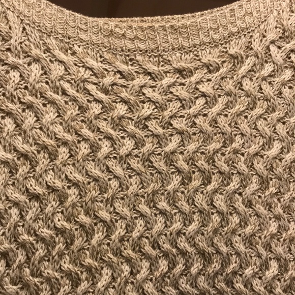 BRAND NEW Cream oversized Knit Sweater - Picture 3 of 3